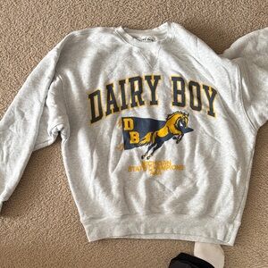Dairy Boy M crew neck